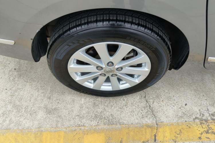 Used Buick GL8 2018 28T Luxury Model China VI Standard Right Rear Wheel Hub