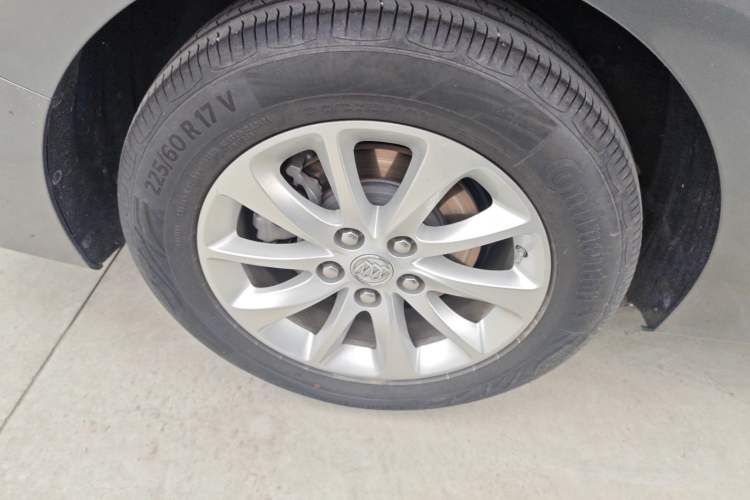 Used Buick GL8 2018 ES 28T Comfort Model China VI Standard Right Rear Wheel Hub