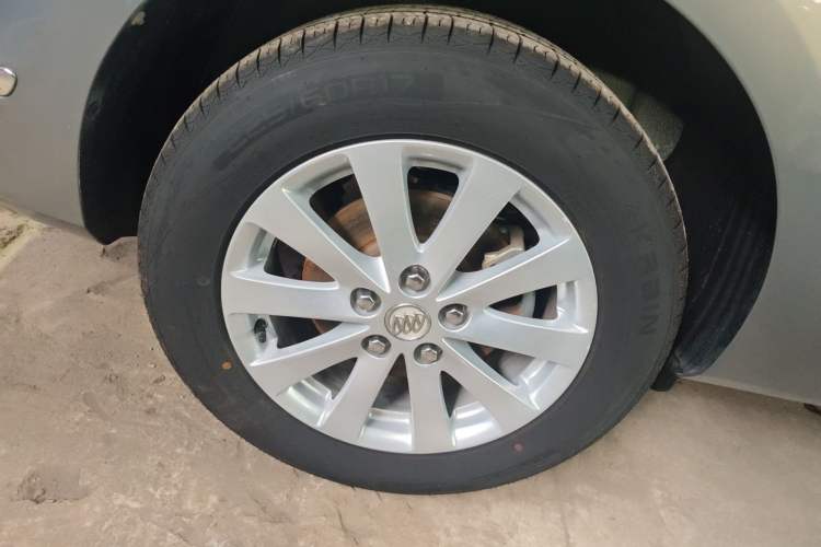 Used Buick GL8 2018 28T Luxury Model China VI Standard Right Rear Wheel Hub