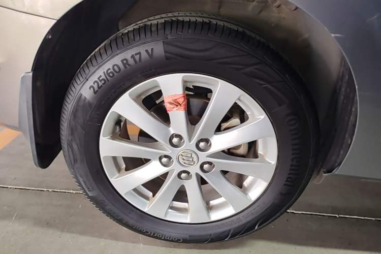 Used Buick GL8 2018 28T Prestige Version China VI Standard Right Rear Wheel Hub