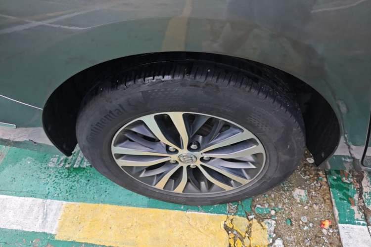 Used Buick GL8 2018 ES 28T Luxury Model China VI Standard Right Rear Wheel Hub