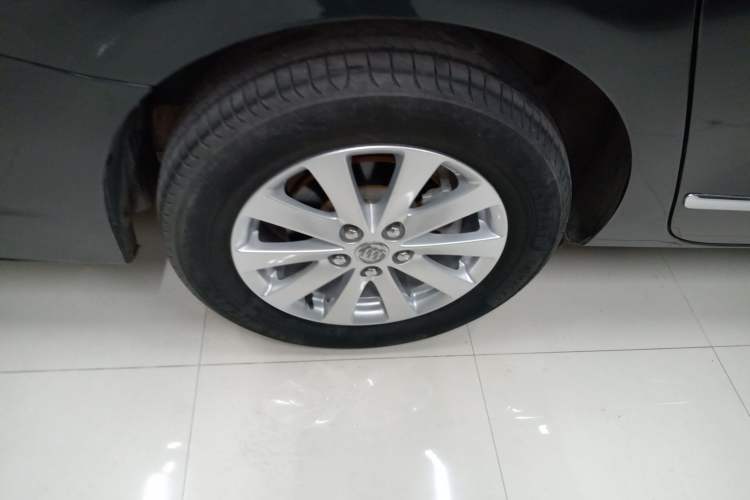 Used Buick GL8 2018 28T Luxury Model China VI Standard Right Rear Wheel Hub