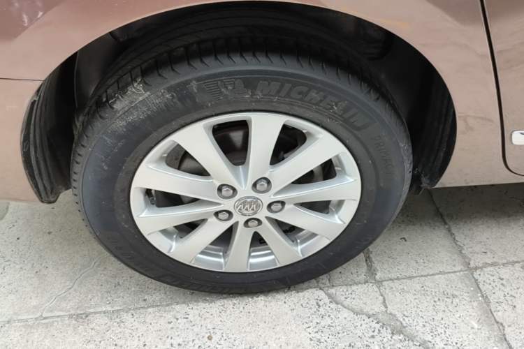 Used Buick GL8 2018 28T Luxury Model China VI Standard Right Rear Wheel Hub