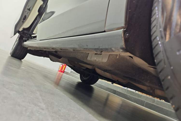 Used Buick GL8 2018 ES 28T Comfort Model China VI Standard Right Side Sill