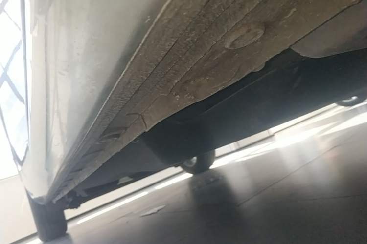 Used Buick GL8 2018 28T Luxury Model China VI Standard Right Side Sill