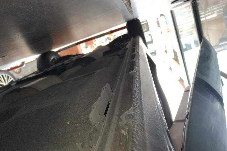 Used Buick GL8 2018 ES 28T Premium Model China VI Standard Right Side Sill