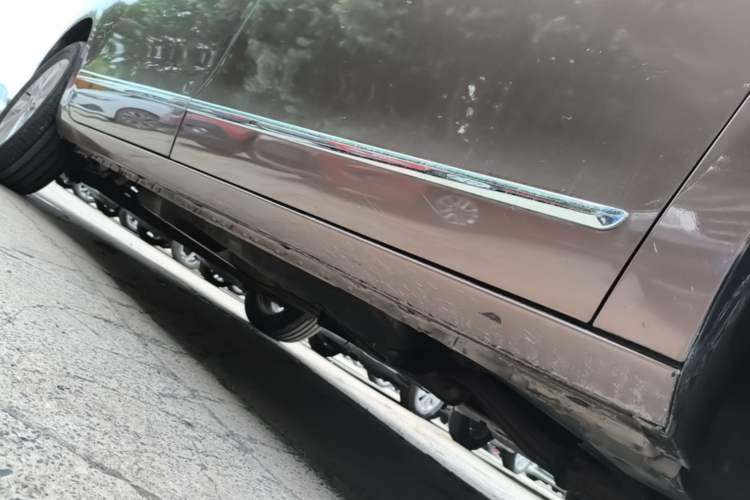 Used Buick GL8 2018 28T Luxury Model China VI Standard Right Side Sill