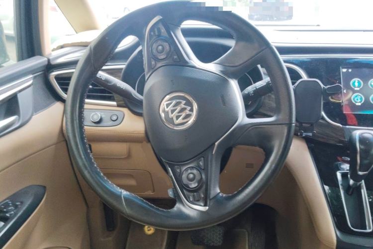 Used Buick GL8 2018 ES 28T Luxury Model China VI Standard Steering Wheel