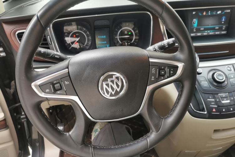 Used Buick GL8 2018 28T Luxury Model China VI Standard Steering Wheel