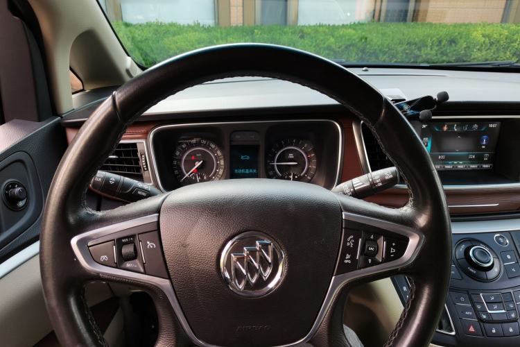 Used Buick GL8 2018 28T Prestige Version China VI Standard Steering Wheel