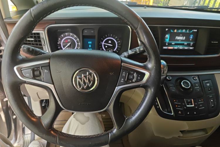Used Buick GL8 2018 28T Prestige Version China VI Standard Steering Wheel