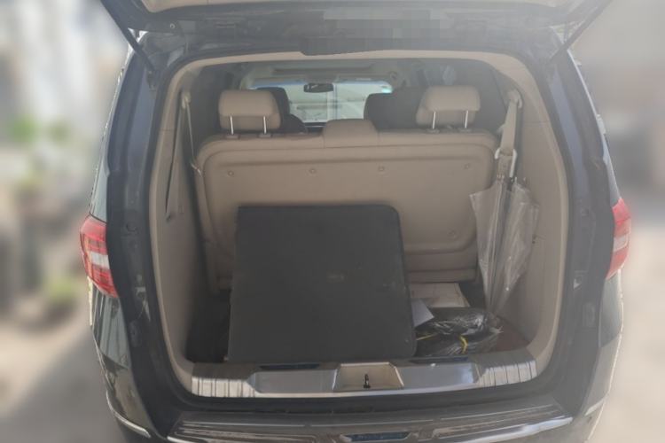 Used Buick GL8 2018 28T Luxury Model China VI Standard Trunk