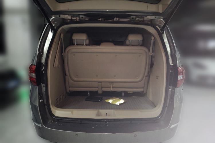 Used Buick GL8 2018 28T Luxury Model China VI Standard Trunk