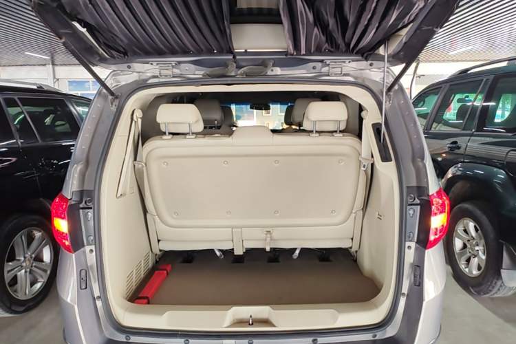 Used Buick GL8 2018 28T Prestige Version China VI Standard Trunk