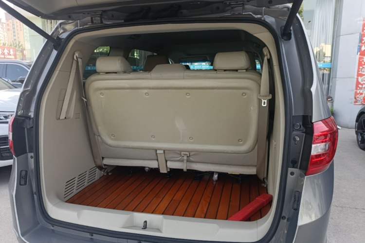 Used Buick GL8 2018 28T Comfort Model China VI Standard Trunk