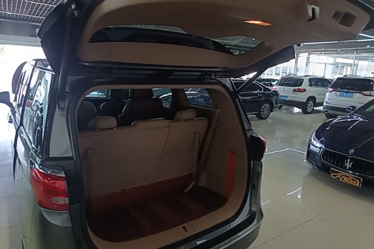 Used Buick GL8 2018 ES 28T Flagship Model China VI Standard Trunk