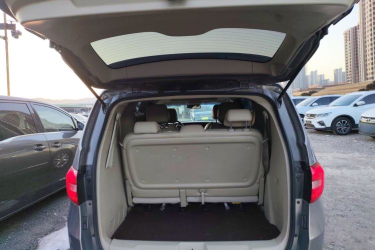 Used Buick GL8 2018 28T Luxury Model China VI Standard Trunk