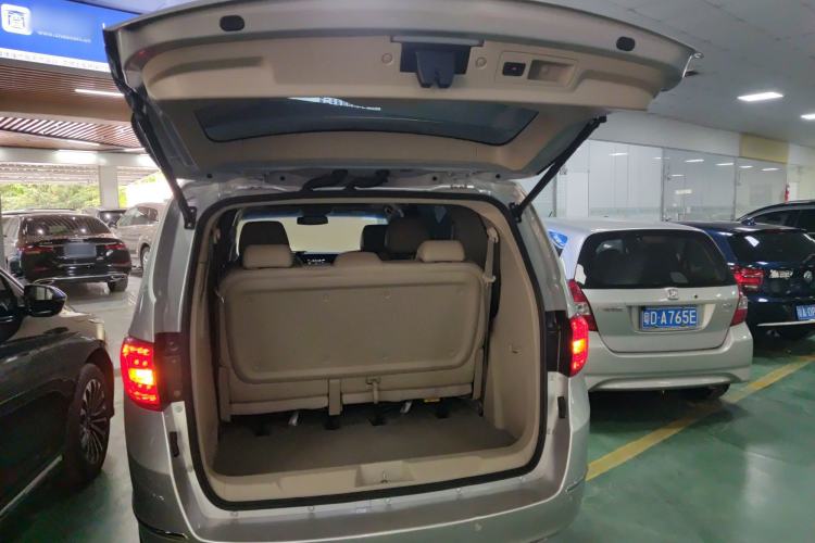 Used Buick GL8 2018 28T Luxury Model China VI Standard Trunk