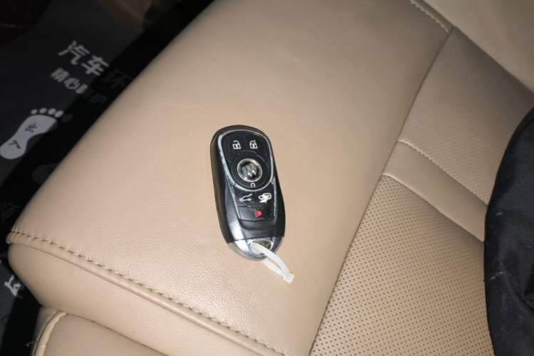 Used Buick GL8 2018 ES 28T Luxury Model China VI Standard Vehicle Key