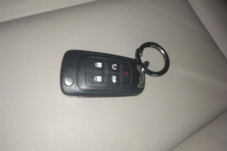 Used Buick GL8 2018 28T Luxury Model China VI Standard Vehicle Key