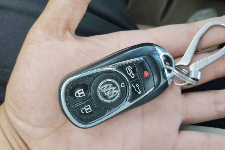 Used Buick GL8 2018 ES 28T Luxury Model China VI Standard Vehicle Key