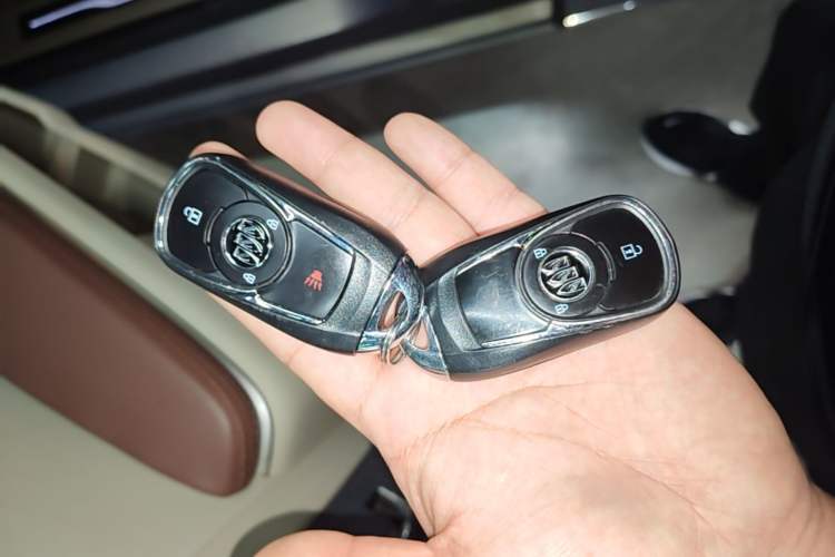 Used Buick GL8 2018 28T Prestige Version China VI Standard Vehicle Key