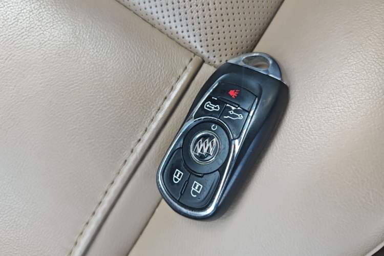 Used Buick GL8 2018 ES 28T Luxury Model China VI Standard Vehicle Key