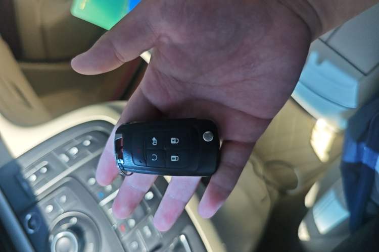 Used Buick GL8 2018 28T Luxury Model China VI Standard Vehicle Key