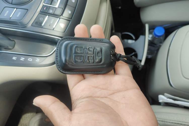 Used Buick GL8 2018 28T Luxury Model China VI Standard Vehicle Key