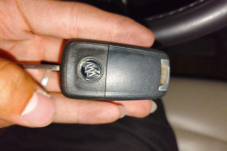 Used Buick GL8 2018 28T Luxury Model China VI Standard Vehicle Key