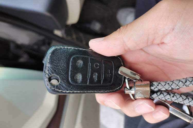 Used Buick GL8 2018 28T Luxury Model China VI Standard Vehicle Key