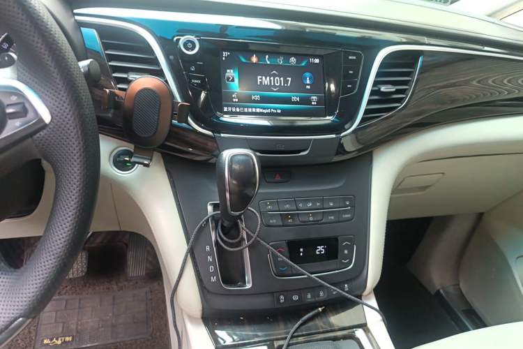Used Buick GL8 2018 ES 28T Comfort Model China VI Standard Audio And AC Panel