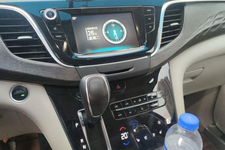 Used Buick GL8 2018 ES 28T Comfort Model China VI Standard Audio And AC Panel