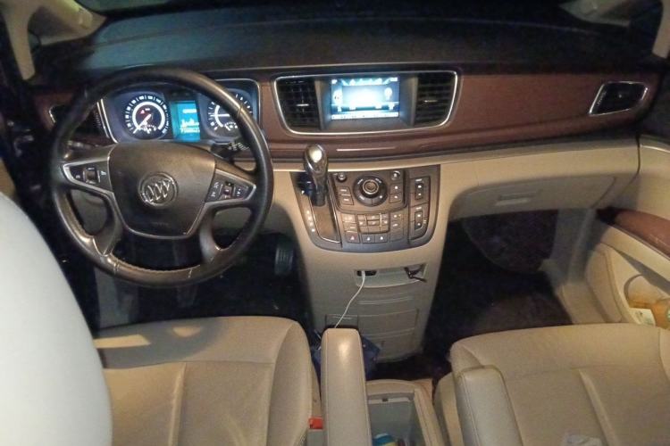 Used Buick GL8 2018 28T Luxury Model China VI Standard Center Console