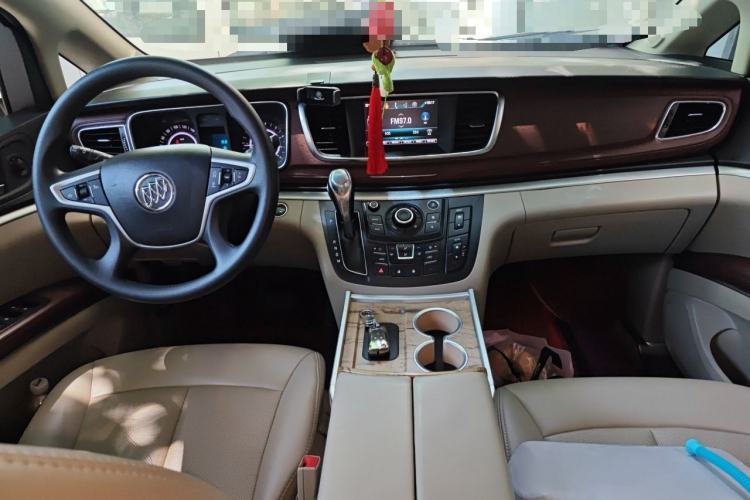 Used Buick GL8 2018 28T Comfort Model China VI Standard Center Console