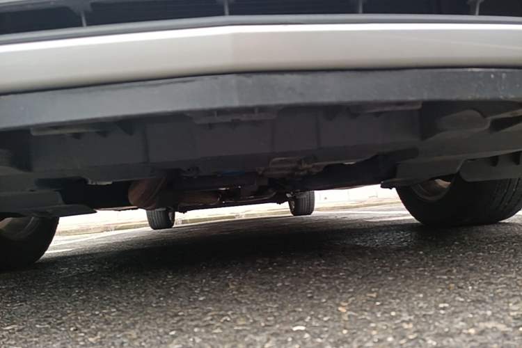 Used Buick GL8 2018 28T Prestige Version China VI Standard Chassis Front