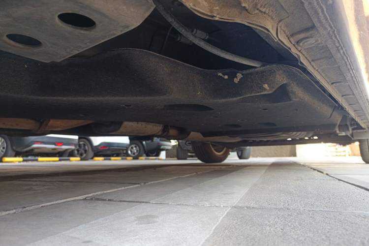 Used Buick GL8 2018 28T Prestige Version China VI Standard Chassis Front Left