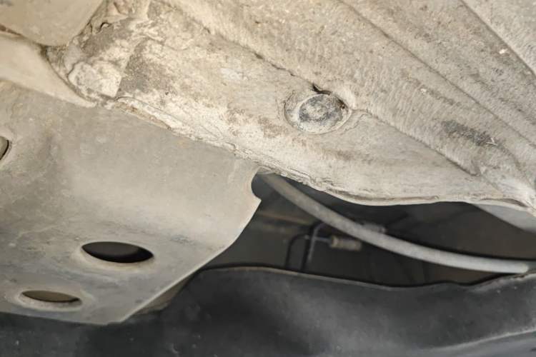 Used Buick GL8 2018 28T Comfort Model China VI Standard Chassis Front Left
