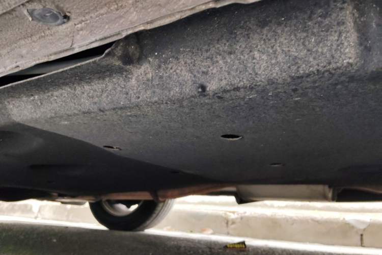 Used Buick GL8 2018 28T Luxury Model China VI Standard Chassis Rear Left