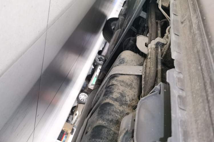 Used Buick GL8 2018 28T Luxury Model China VI Standard Chassis Rear Left