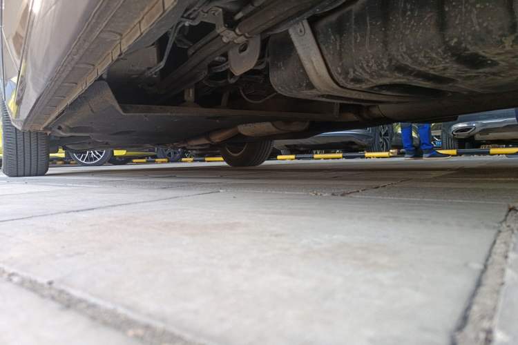 Used Buick GL8 2018 28T Prestige Version China VI Standard Chassis Rear Left