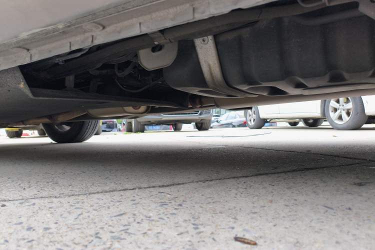 Used Buick GL8 2018 28T Luxury Model China VI Standard Chassis Rear Left