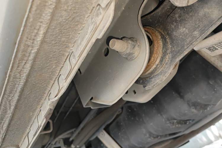 Used Buick GL8 2018 28T Comfort Model China VI Standard Chassis Rear Left