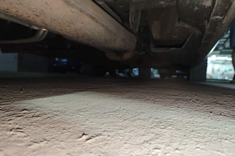 Used Buick GL8 2018 28T Luxury Model China VI Standard Chassis Rear Right