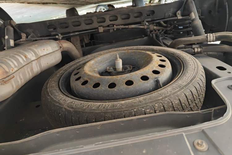 Used Buick GL8 2018 28T Comfort Model China VI Standard Chassis Rear