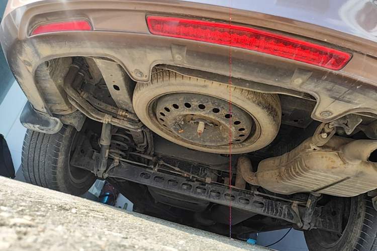 Used Buick GL8 2018 28T Luxury Model China VI Standard Chassis Rear