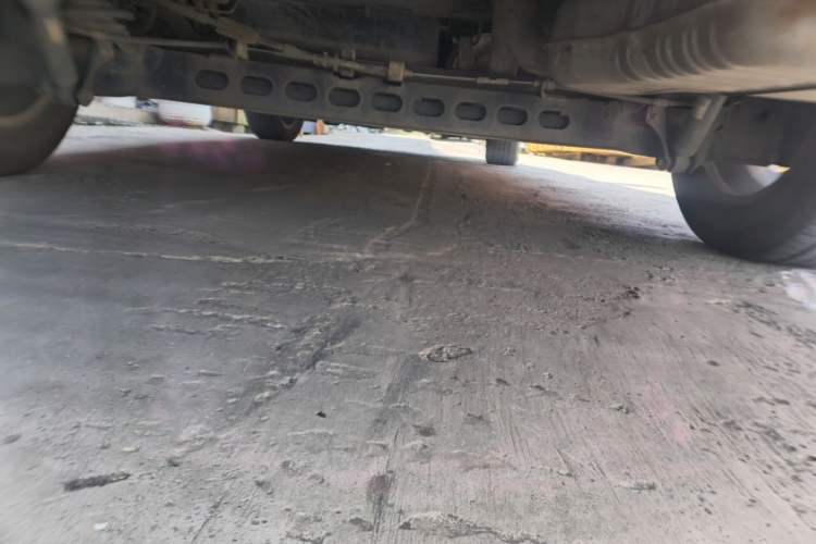 Used Buick GL8 2018 28T Luxury Model China VI Standard Chassis Rear
