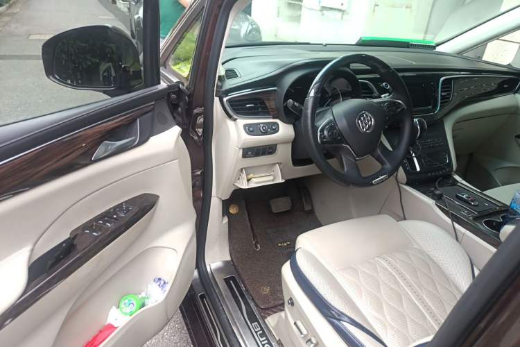 Used Buick GL8 2018 ES 28T Comfort Model China VI Standard Driver Seat