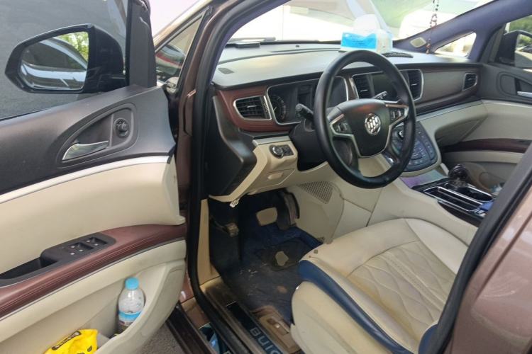 Used Buick GL8 2018 28T Luxury Model China VI Standard Driver Seat