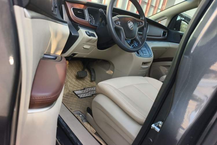 Used Buick GL8 2018 28T Comfort Model China VI Standard Driver Seat